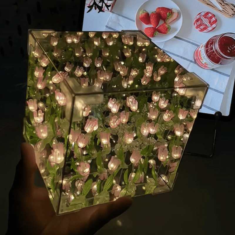 Infinity Cube Tulip Lamp®️